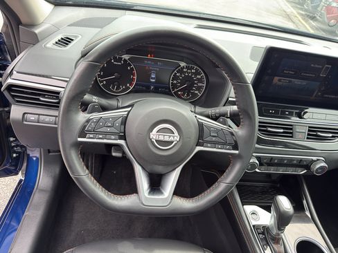 Certified 2024 Nissan Altima 2.5 SR w/ SR Premium Package AWD/4WD image 16