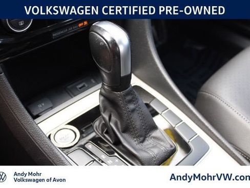 Used 2022 Volkswagen Passat 2.0T SE FWD image 42