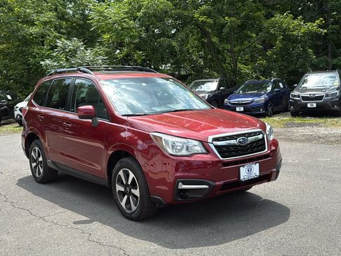 Used 2017 Subaru Forester 2.5i Premium w/ All-Weather Package AWD/4WD image 3