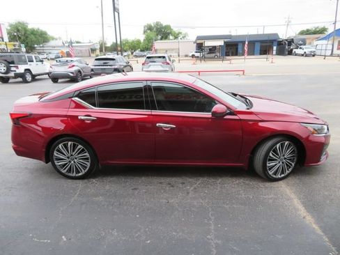 Used 2024 Nissan Altima 2.5 SL FWD image 4