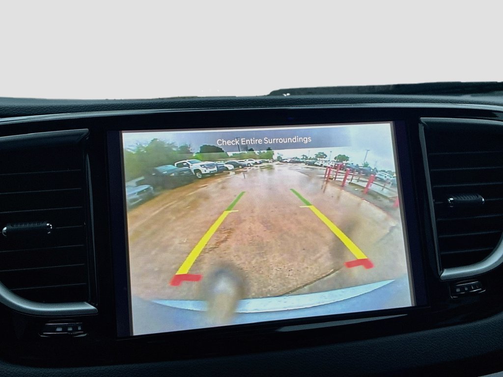 Used 2026 Chrysler Pacifica Select FWD image 13
