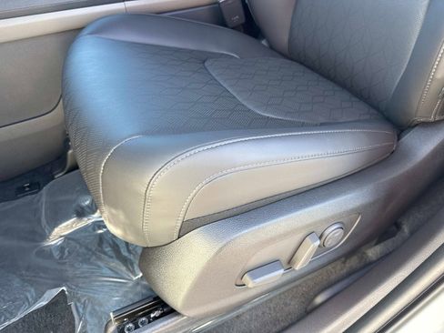 New 2026 Kia Carnival LXS image 15