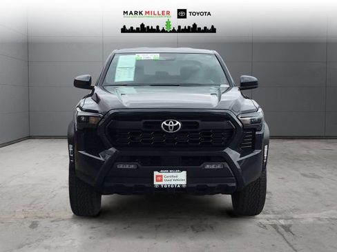 Used 2025 Toyota Tacoma TRD Off-Road image 8