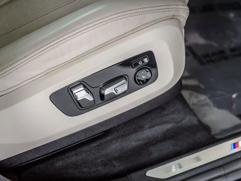 Used 2020 BMW X7 xDrive40i w/ M Sport Package image 48