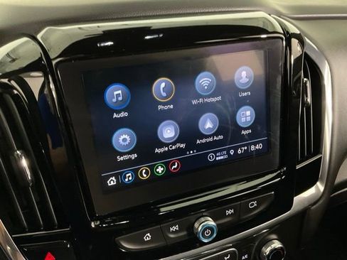 Used 2023 Chevrolet Traverse LT FWD image 14