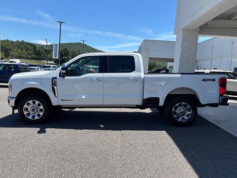 Used 2025 Ford F250 Lariat w/ Lariat Ultimate Package AWD/4WD image 24