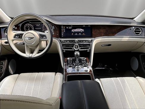 Used 2021 Bentley Flying Spur V8 AWD/4WD image 7