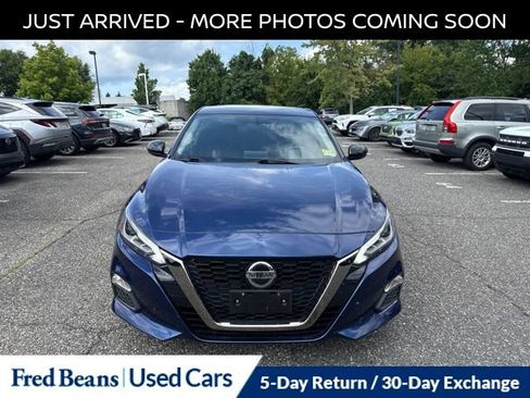 Certified 2019 Nissan Altima 2.5 SR w/ SR Premium Package AWD/4WD image 2