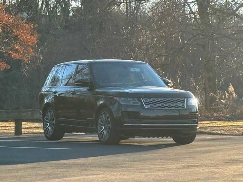 Used 2019 Land Rover Range Rover Supercharged image 3