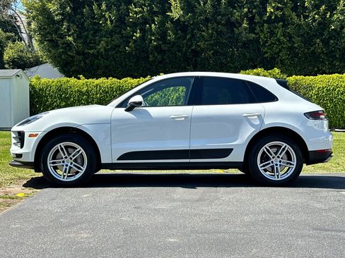 Certified 2020 Porsche Macan AWD/4WD image 2