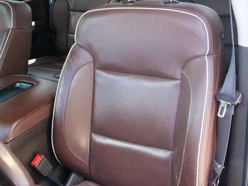 Used 2015 Chevrolet Silverado 1500 High Country w/ High Country Premium Package AWD/4WD image 43
