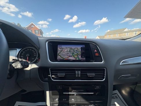 Used 2015 Audi Q5 2.0T Premium Plus w/ Technology Package AWD/4WD image 17