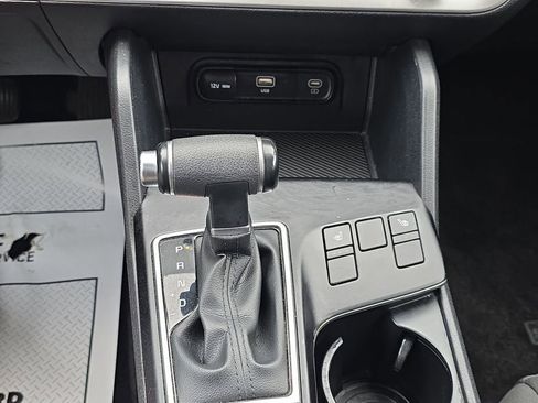 Used 2024 Kia Sportage LX image 18