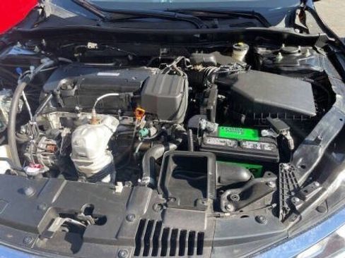 Used 2016 Honda Accord LX image 4