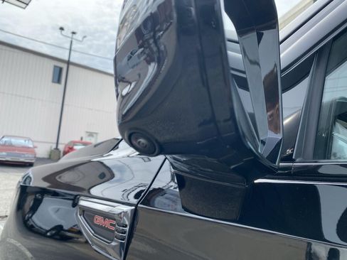 Certified 2025 GMC Yukon XL AT4 w/ AT4 Premium Plus Package AWD/4WD image 48