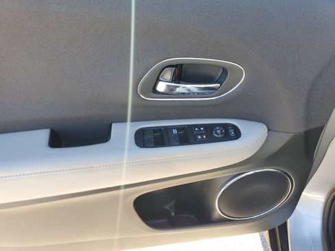 Used 2019 Honda HR-V EX image 29