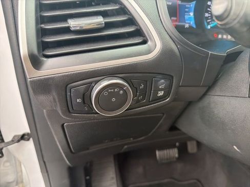 Used 2024 Ford Edge SEL w/ Convenience Package image 17