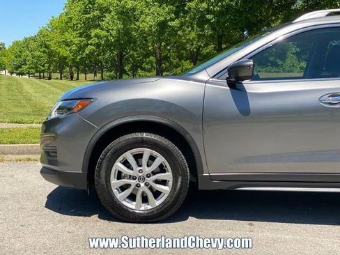 Used 2020 Nissan Rogue SV FWD image 9