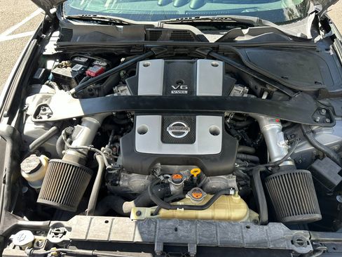 Used 2013 Nissan 370Z Coupe image 23