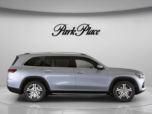 Certified 2022 Mercedes-Benz GLS 450 4MATIC image 25