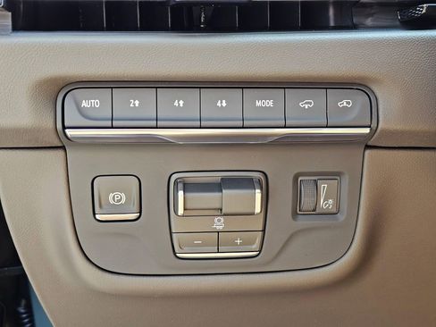 New 2026 Cadillac Escalade Luxury w/ Touring Package AWD/4WD image 27