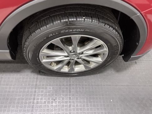 Used 2018 Toyota RAV4 Limited AWD/4WD image 27