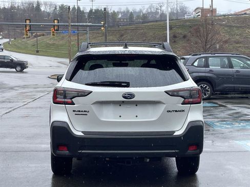 Used 2023 Subaru Outback Onyx Edition image 4