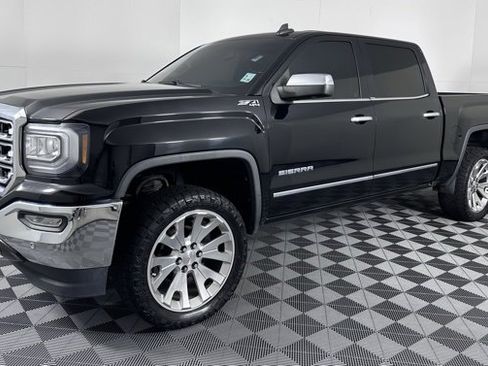 Used 2017 GMC Sierra 1500 SLT w/ SLT Preferred Package image 4