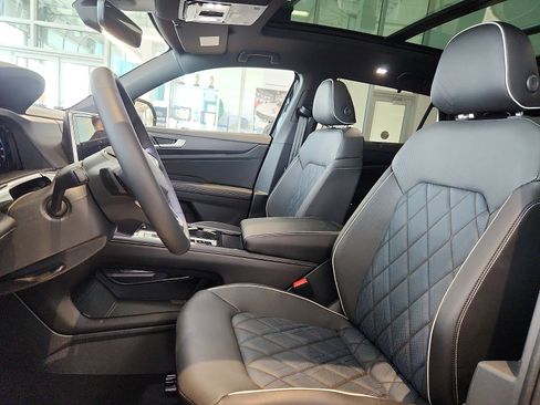 New 2026 Volkswagen Atlas Cross Sport SEL Premium R-Line image 13