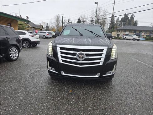 Used 2015 Cadillac Escalade ESV Premium image 3