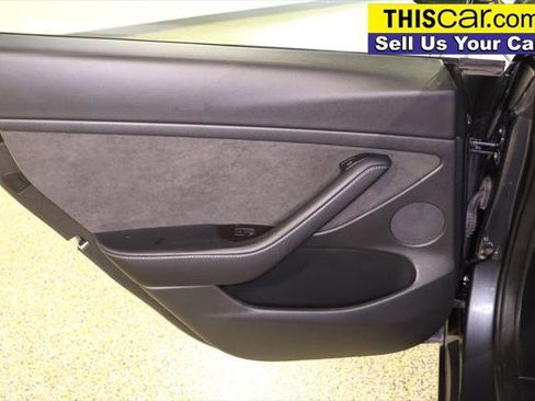 Used 2022 Tesla Model 3 Long Range image 29