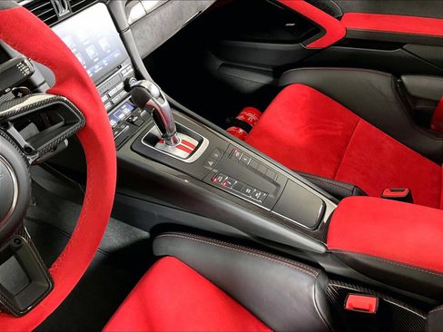 Used 2018 Porsche 911 GT2 RS RWD image 15