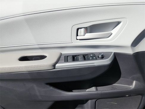 New 2026 Toyota Sienna LE image 17