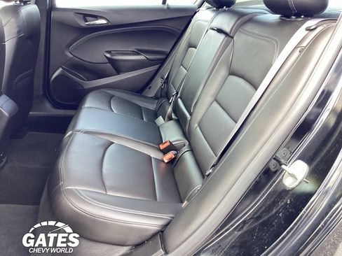 Used 2017 Chevrolet Cruze Premier FWD image 11