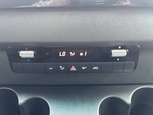 Used 2019 Mercedes-Benz Sprinter 170 image 21