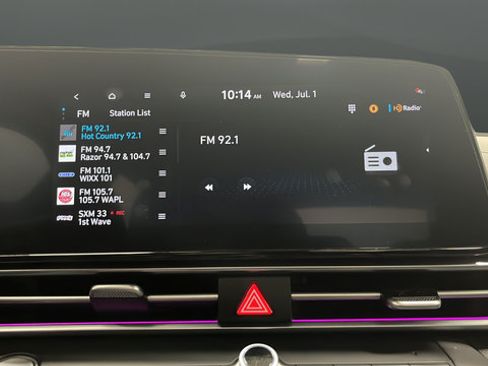 Used 2023 Hyundai Elantra Limited FWD image 30