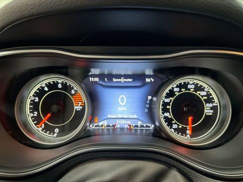 Used 2023 Jeep Cherokee Altitude Lux image 12