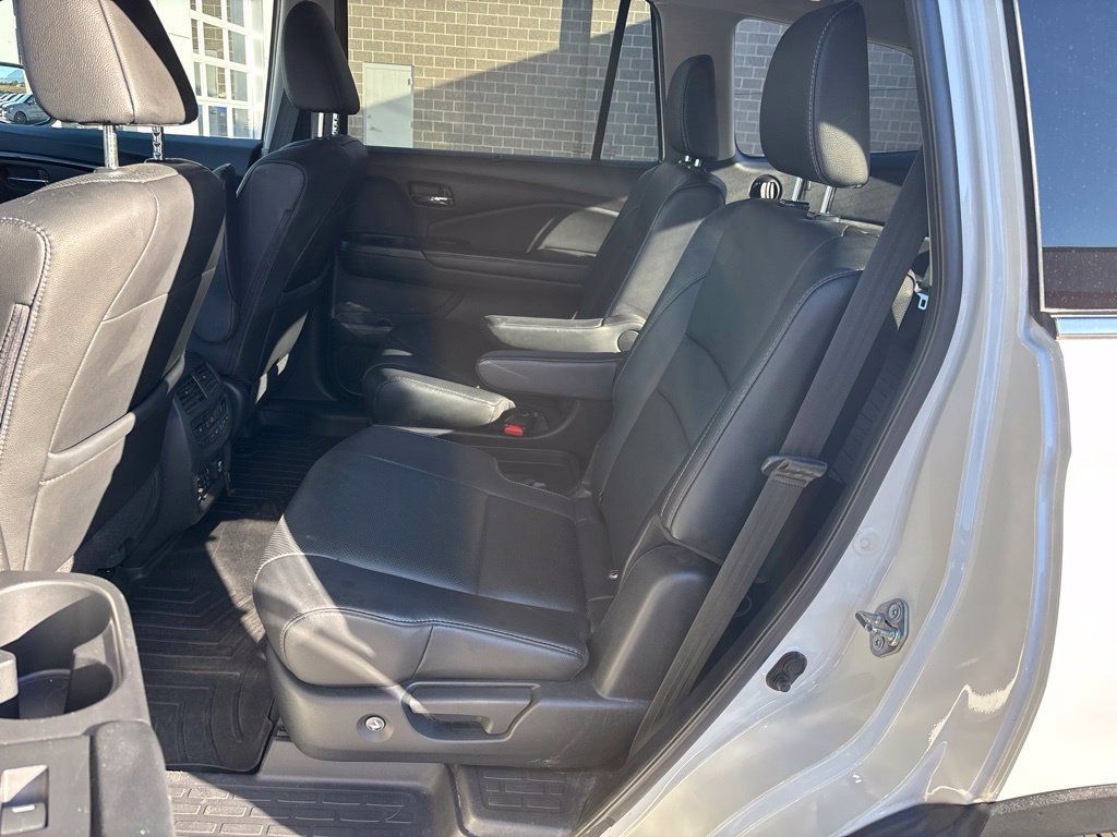 Used 2018 Honda Pilot Elite image 12