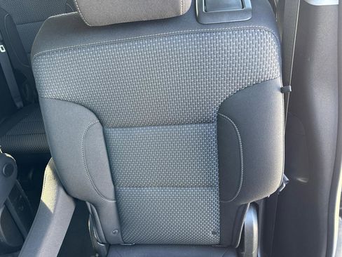 Used 2021 GMC Acadia SLE image 23