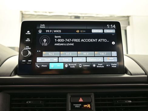 Used 2023 Honda Pilot TrailSport image 26