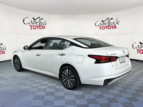 Used 2025 Nissan Altima 2.5 SV FWD image 5