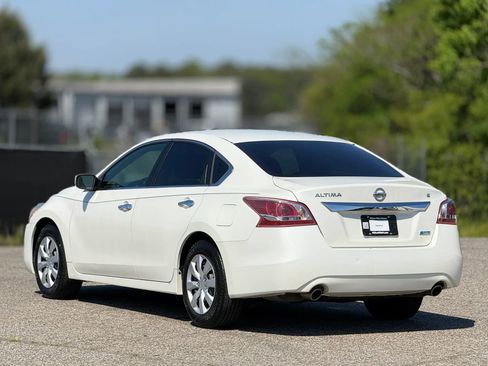 Used 2013 Nissan Altima 2.5 S image 10