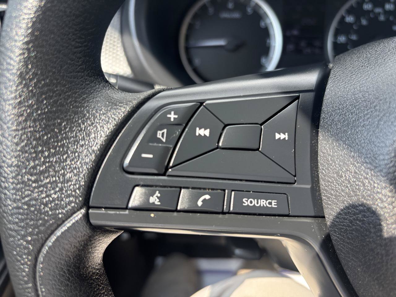 Used 2025 Nissan Kicks Play S FWD image 13