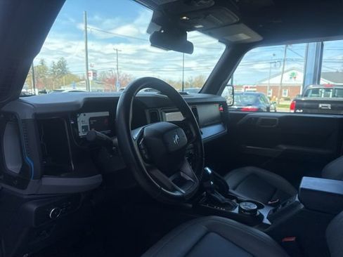 Used 2022 Ford Bronco Black Diamond image 11