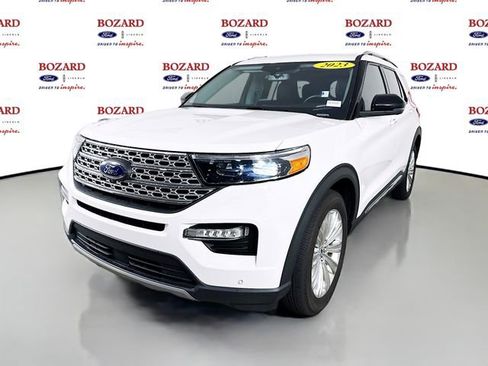 Used 2023 Ford Explorer Limited w/ Equipment Group 301A image 4