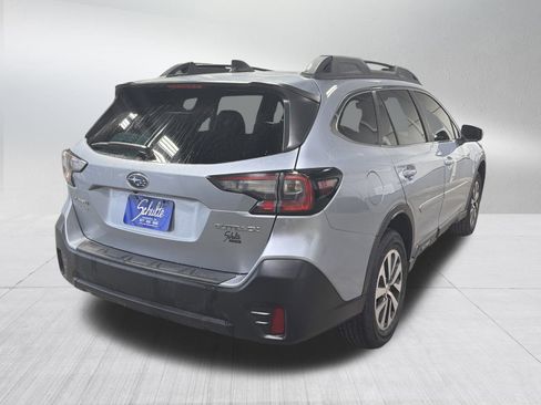 Used 2020 Subaru Outback Premium image 7