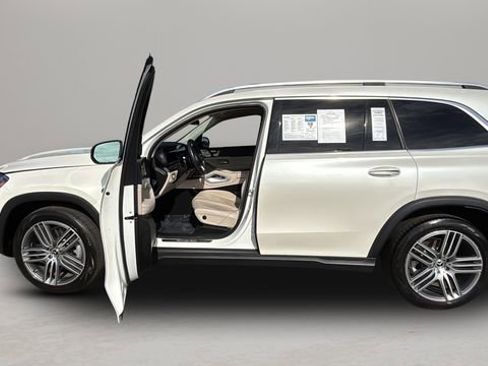 Used 2022 Mercedes-Benz GLS 450 GLS 450 image 13