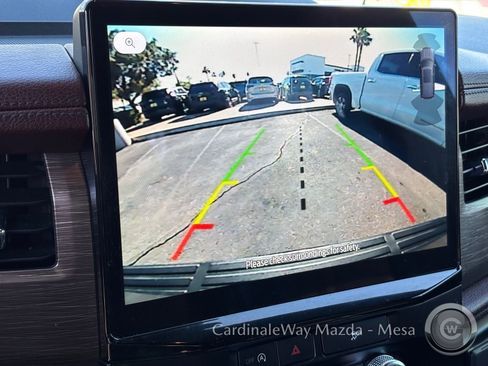 Used 2024 Ford Expedition Limited image 23