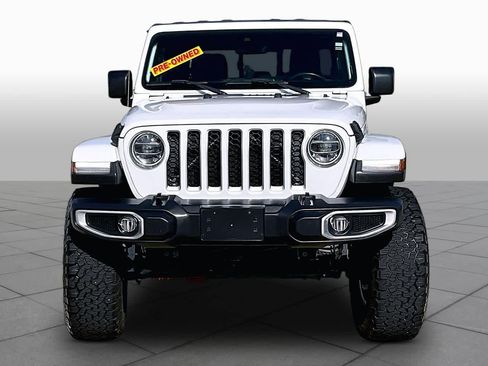 Used 2020 Jeep Gladiator Overland AWD/4WD image 4