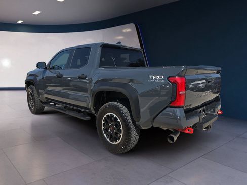 Used 2025 Toyota Tacoma TRD Off-Road AWD/4WD image 3